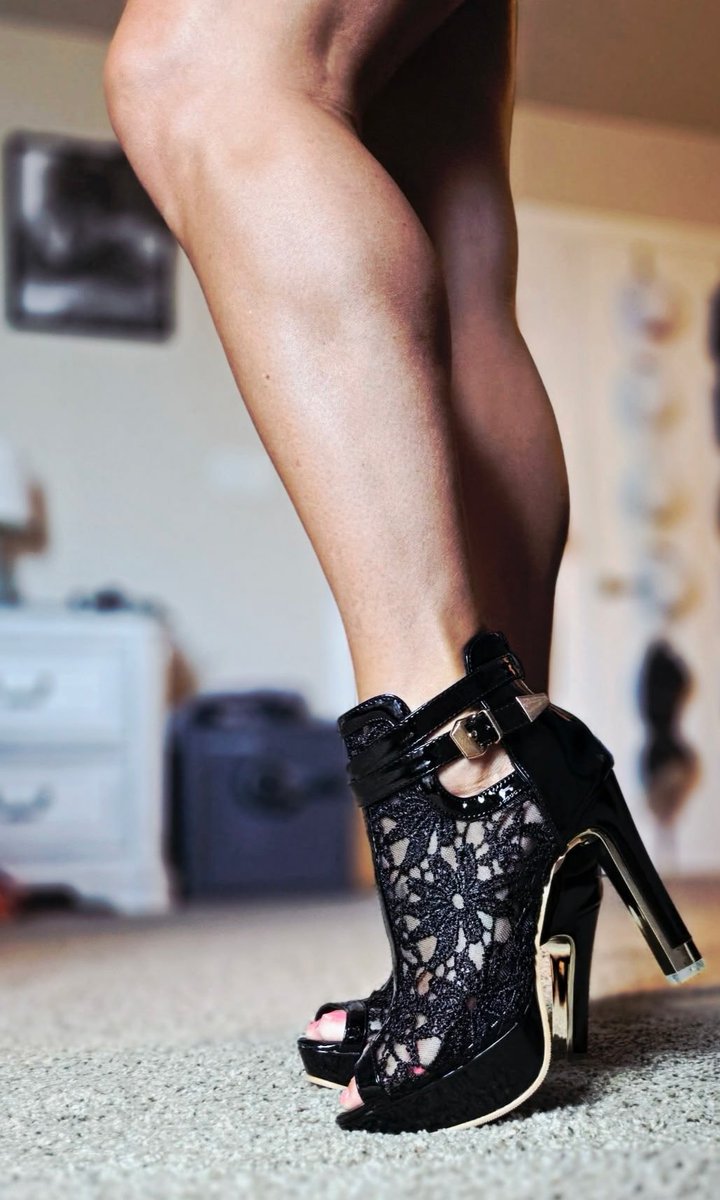 EvienneBonBon's tweet photo. #shoeslover 
#shoesaddict 
#shoeoftheday 
#trending 
#eviennebonbon https://t.co/yLL5JZuMK7