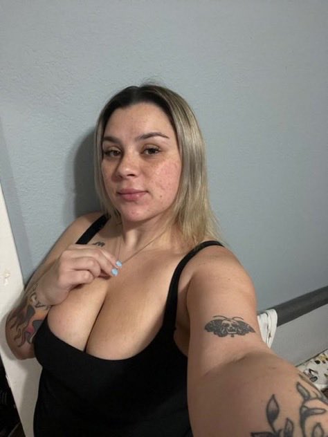 tonya00white1's tweet photo. Hi I’m , a certified massage therapist. I help people relieve stress, ease pain, and relax through professional massage therapy. Book a session today to experience true relaxation!” https://t.co/JmEmnUYN63