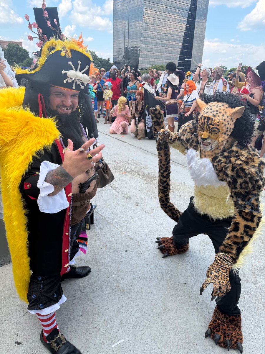MasterJNathan's tweet photo. Debuted my new Leopard Form Lucci (Enies Lobby) at @DragonCon !
Also great to catch up with good friend Cecilio ! ❤️🔥🖤
#RobLucci #OnePiece #EniesLobby #Blackbeard @Eiichiro_Staff @onepiecenetflix https://t.co/bqr3xVoUHy