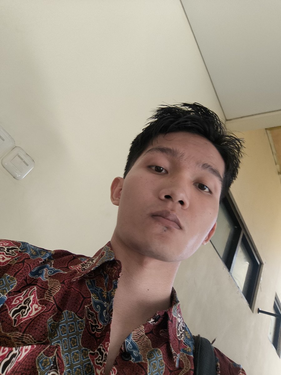 archetyken's tweet photo. [QUEER FRIENDSHIP APPLICATION]

name: arken
occupation: student
height: 175,5
interest: JRPG, serial novel hyouka
hobby: baca buku, main game
fun fact: setiap patah hati rasanya pengen mati &amp; cute twinks are my type

selective; porn/alter acc, transphobe, &amp; homophobe please DNI! https://t.co/MTN6b04jkW