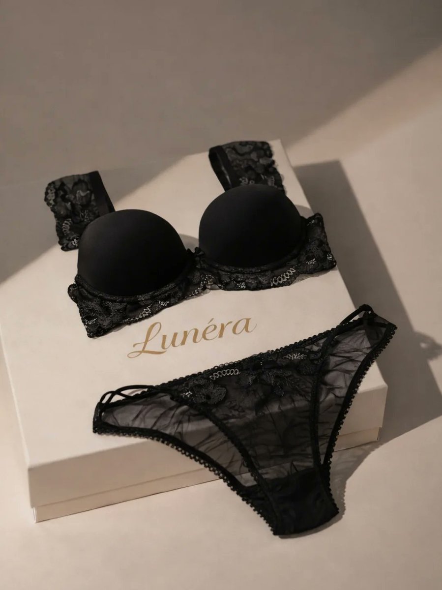 MirandaBoamvx's tweet photo. Lunéra 
Elegance begins in the details… 
A set that blends softness and strength in one design. Luxurious lace, refined femininity, and lasting confidence. This isn’t just a set… it’s a feeling. Be yourself, your own way with Lunéra. https://t.co/HHjSOLSTh0