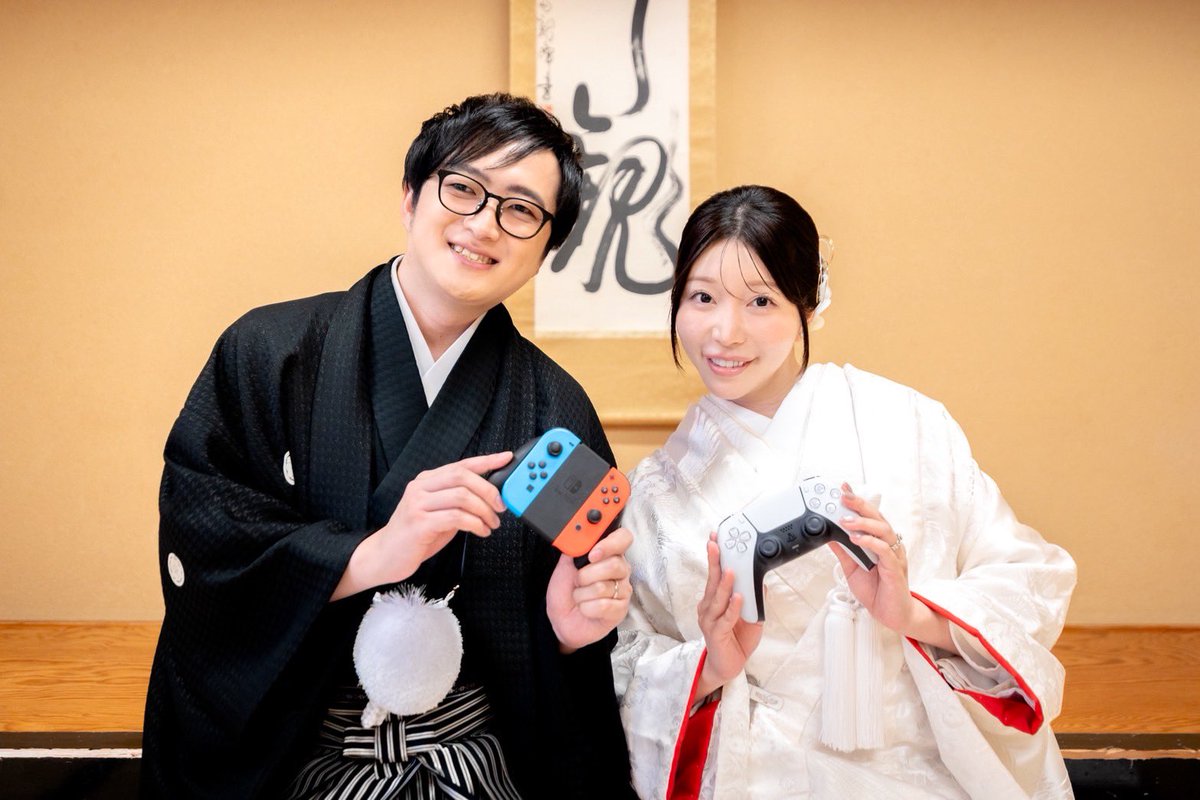 yuifurukawa's tweet photo. ご報告が遅くなりましたが、
この度私古河由衣(由衣おねえさん)は、
小幡和輝さんと結婚しました。

また、婚約中に新しい命を授かり、
無事に産まれて来てくれました。
現在、元気に育ってくれています。

小幡さんとはゲームが大好き同士意気投合しました。
どんな時も誠実に行動してくれる方です。
これからは由衣ママとして、
暖かく楽しい家庭を築いていきたいと思います。

そしてこれまで私を応援し支えてきてくださった皆様に
心からの感謝の気持ちをお伝えしたいと思います。
「タレント古河由衣」という居場所
「猫のいるbarスニャック」というお店を開く
夢を叶えさせてくださり
本当にありがとうございました。
この世界に飛び込んだものの自信がなく、
弱かった私が頑張ってこれたのは
応援してくれた皆様が居たからです。

その成長を生かしてこれからは
人として母として
家族を支える側、愛を与える側になれるよう、精進していきたいと思います。

今後も見守りの程よろしくお願い致します。

古河由衣(由衣おねえさん)