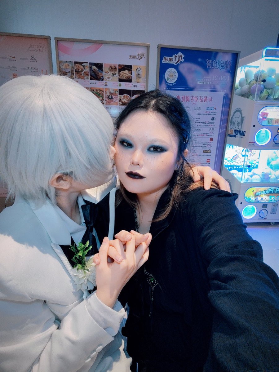 s61879846's tweet photo. light and night

不要放���这只小狐狸😋 https://t.co/O4p2EOvDJf