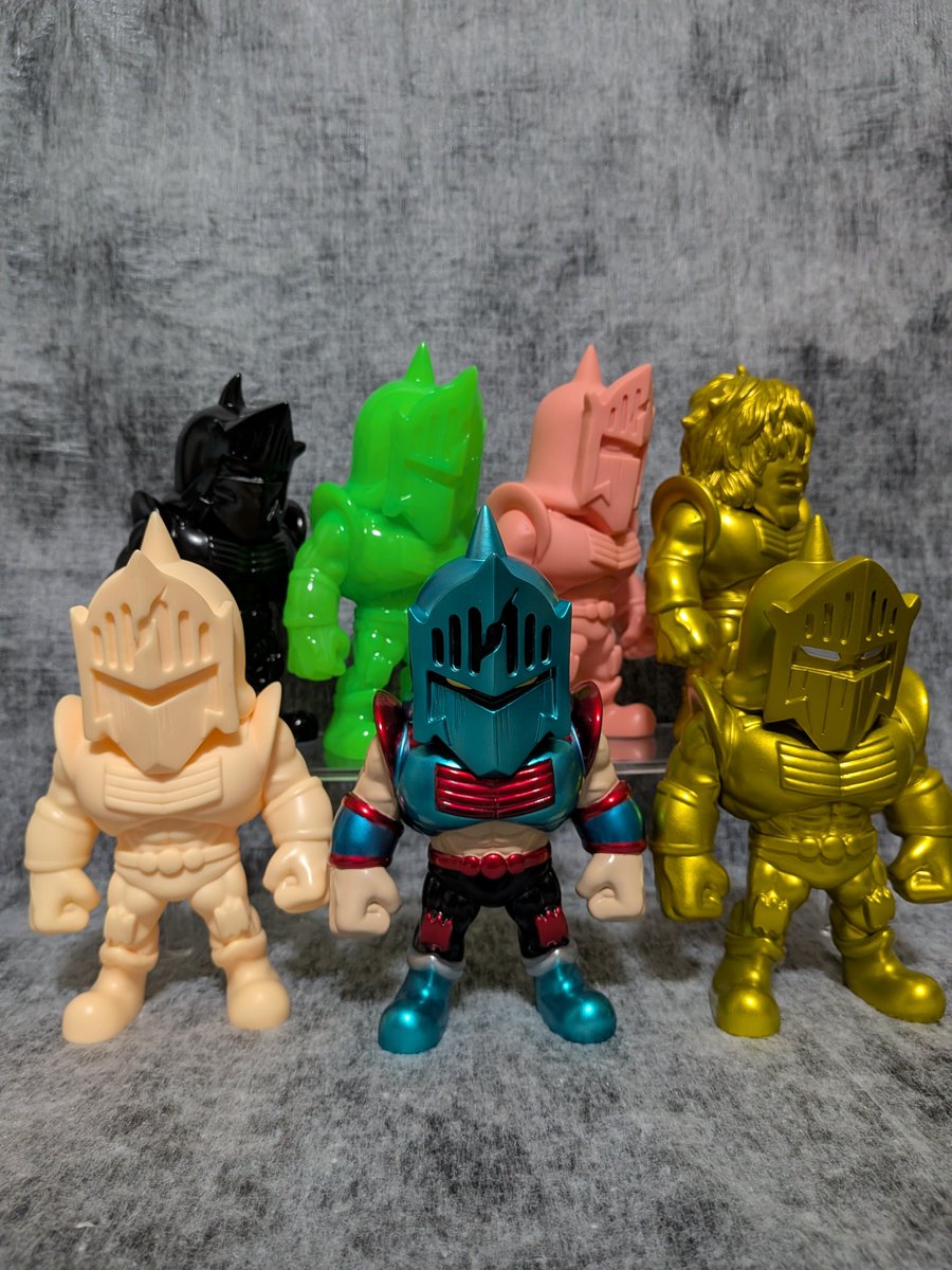purores's tweet photo. マンモスマンは叫んでるverと足元が消えかかってるのがナイス。
マンモスマンはやっと3体目。
そしてカメハメとゆかりのあるキャラ達。
そして一番増え続けてるロビン。
#キン肉マン
#サイクロンジョー
#KUFC
#キンコレ
#ソフビ https://t.co/KPDM3NEvM0