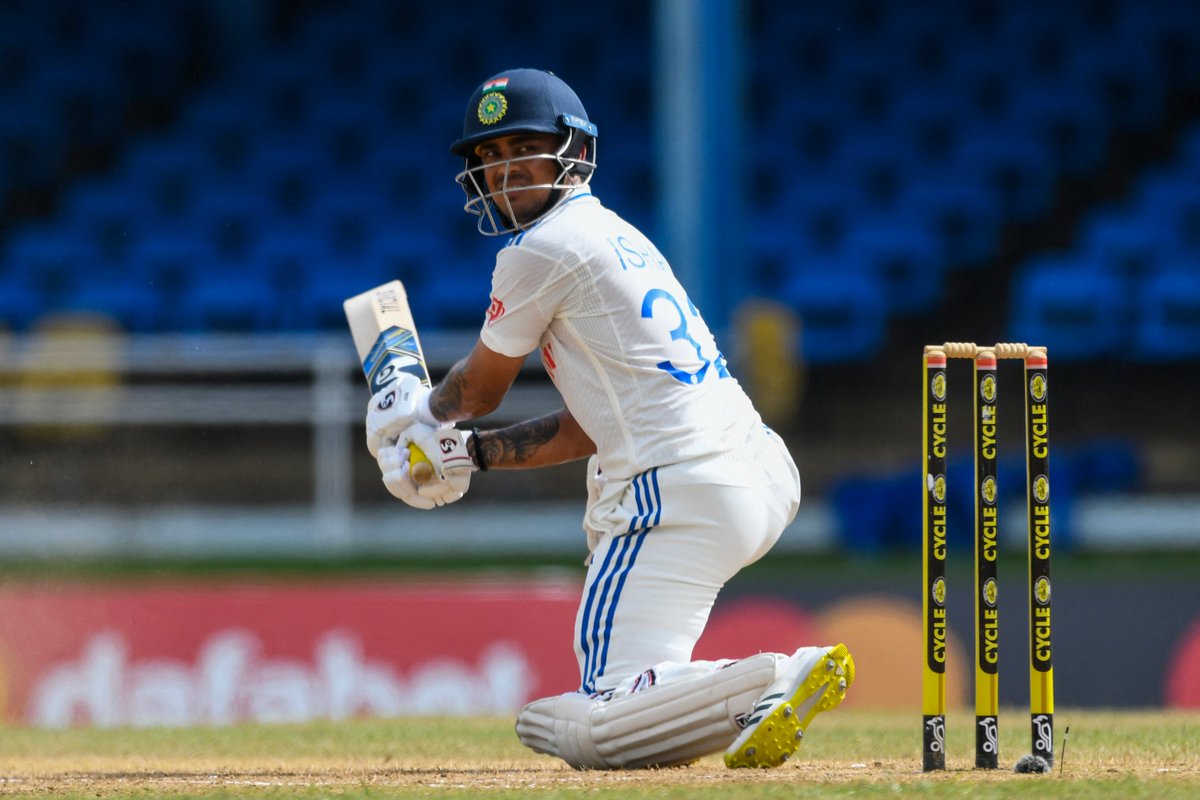 cricbuzz's tweet photo. White-ball cricket: Big runs ✅
Red-ball cricket: Big runs ✅

Ishan Kishan continues to fly in 2026! He's just reached his 150 in Duleep Trophy final against Central Zone 🔥 https://t.co/5egFVNQzia
