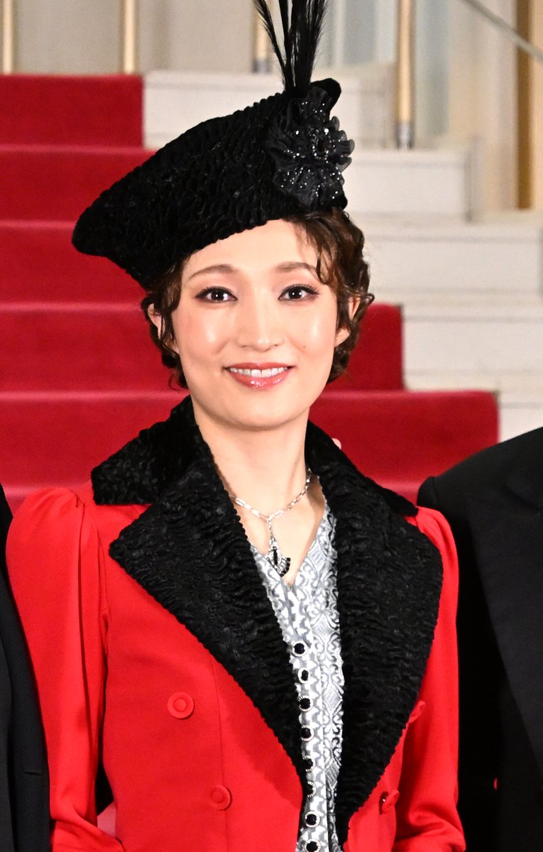 oricon's tweet photo. 坂本昌行、望海風斗の人柄の魅力語る
「宝塚時代トップだったのを感じさせない」
「失礼な言い方かもしれないけど…」
↓
望海「よく言われます」と照れ笑い✨️
https://t.co/bsRnPRUpfO

ミュージカルへ意気込み
「観ないと後悔することになると思う」😏
https://t.co/XV0Jaxcjxc
⠀
『ファニー・ガール』ゲネプロ前取材会