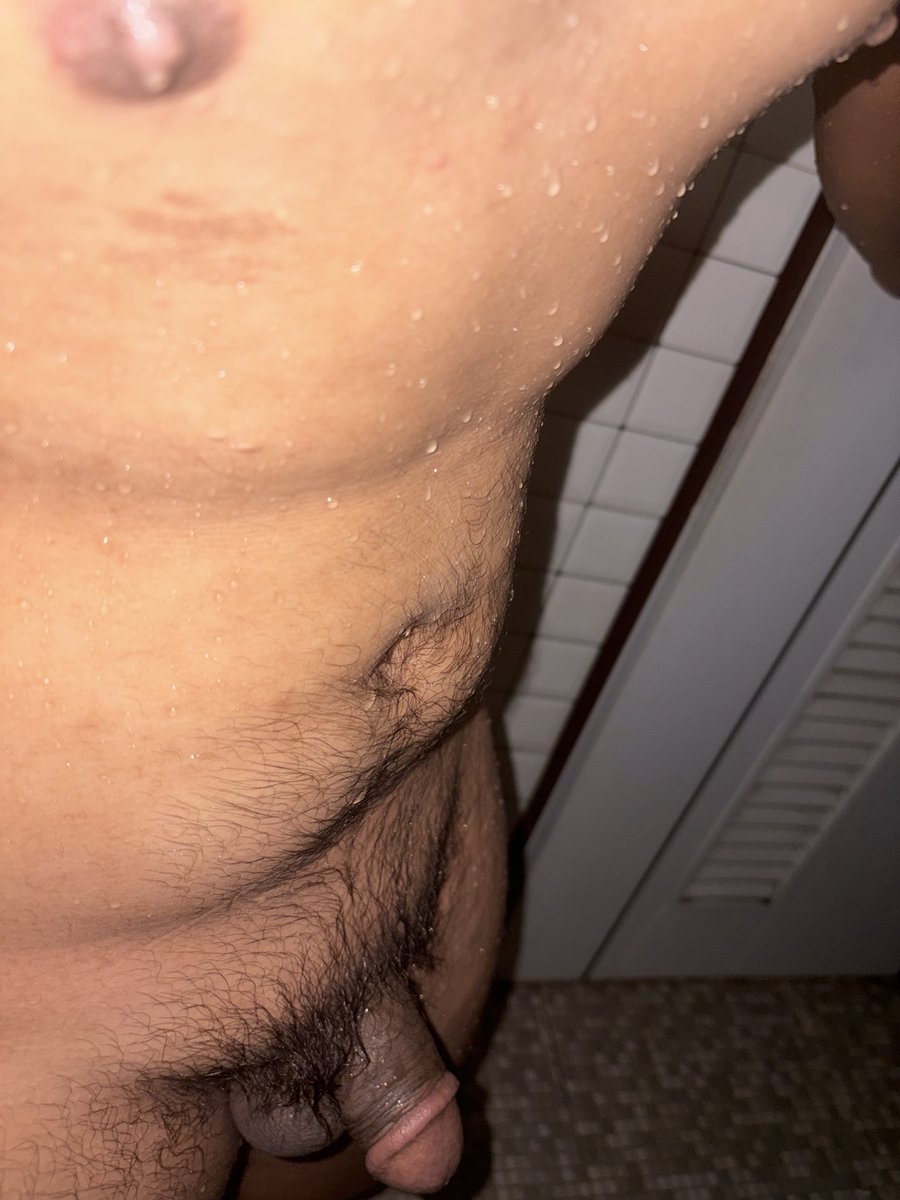 Pee107_'s tweet photo. อาบน้ำคลายร้อนกัน💦💦 #ผู้ชายเงี่ยน  #หมีดำ  #ภูเก็ตนัดเย็ด #เงี่ยนควยน้ำแตก  #ภายนอก https://t.co/wGayDF5FfP