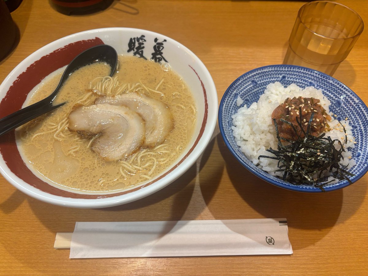 RAJ__YUI's tweet photo. めっちゃひさしぶりの🍜
最近いっぱい運動してるからたまには！ https://t.co/LKM9Z68MLV