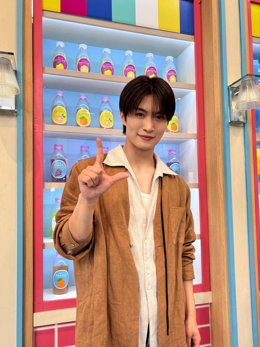 jr_official_X's tweet photo. 今日の『 #ラヴィット！ 』に #ACEes より 
#那須雄登 が生出演いたしました🐰💙

ご覧いただいた皆さま、ありがとうございました🧂🍳 https://t.co/xoTPISFIQG