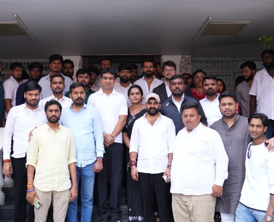Adv_shashankn's tweet photo. @IYC @IYCLegalCell @IYCKarnataka IYC with all.! with all kind always. #legalcell @iyc @KPCCITData #sevadalAlways https://t.co/bUjO77UNjX