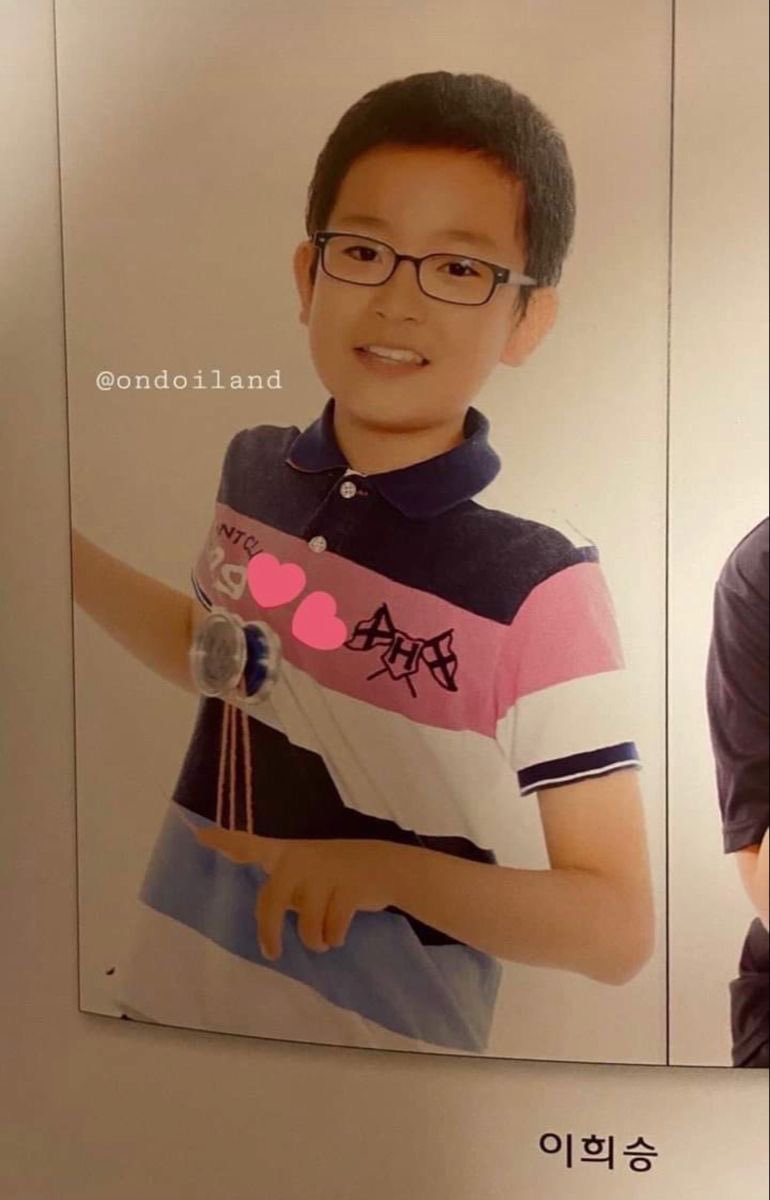 evanndeer's tweet photo. Q: You've revealed that you battled childhood cancer. Since your debut in 2020, there must have been many opportunities to talk about this. I'm curious why you found the courage to bring it up now, and how it has influenced your outlook on life and your career as a singer.

🐹 To be honest, as you can tell from the title, the album "Death of Me" connects with the content of the song "Death of Me" that I explained earlier. Since this album carries my inner self, I wanted to naturally lay out all of my story. In that process, I ended up naturally opening up about the moments that shaped my thinking and my values. That period is, in the end, fully bound up with the message I want to convey, and since I went through that experience myself, I hope you'll focus on how important this message is. 
🐹 The treatment process for childhood cancer is brutal and painful. It would be a lie to say that going through that treatment hasn't influenced who I am today. In the end, I hope you'll see this as a moment I had to talk about in order to show you my inner self exactly as it is. So, taking this opportunity, I know are people all across the country suffering from childhood cancer, and if this story reaches them, I want to offer them hope and comfort.