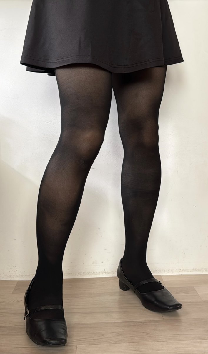 gauzehighsocks's tweet photo. ちょっと光沢強すぎ？

40デニールなので
柔らかい履き心地重視です。
タイツの柔らかさはたまらないです。 https://t.co/KvOS1urZBF