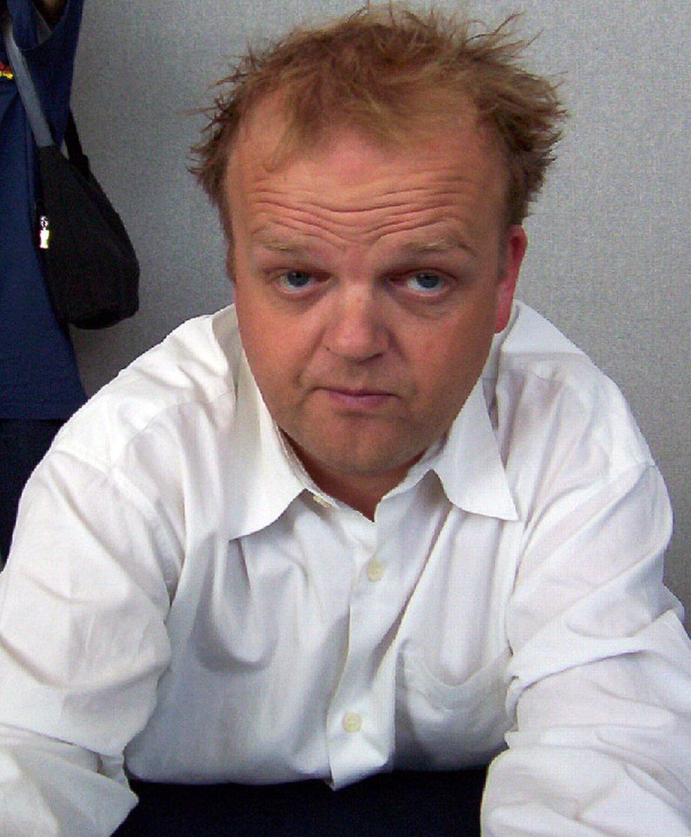 daveainsworth63's tweet photo. Happy Birthday to the brilliant English actor Toby Jones who was born on this day in 1966. #TobyJones #TheGirl #TheDetectorists #Marvellous #MrBatesVsThePostOffice #FrostNixon #TinkerTailorSoldierSpy #MrBurton #FirstCow #ElizabethI #DoctorWho #Hijack #ACruelLoveTheRuthEllisStory https://t.co/lRRClwjmn8