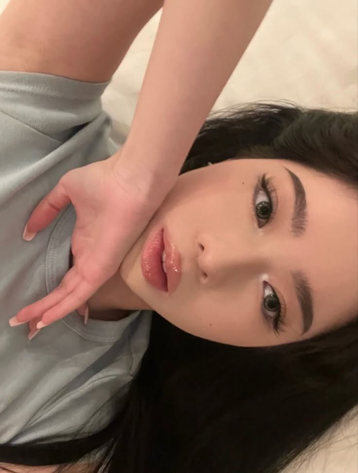 lekna23's tweet photo. @missomaliaa I live in Korea buddy. That's literally ABG makeup and look that she's copying. I dated girls in the States who had that look. 99% makeup, look at her blush. 

It doesn't offend me calling me a chink when it comes from a third world, little n1glet. Know your place, boy. 
Oogaboog https://t.co/1Am9PeJHh4