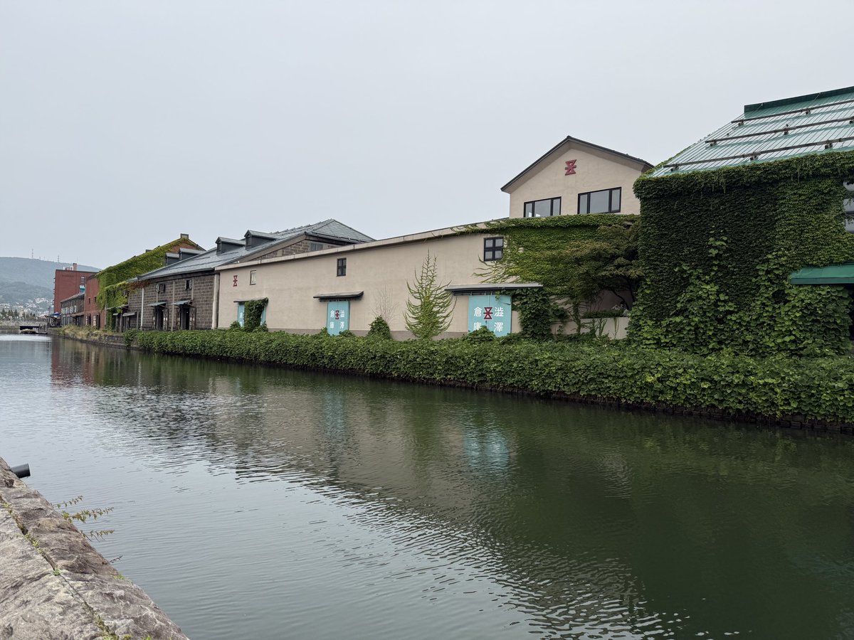 KouTours's tweet photo. 昨日、鉄道に13時間拘束された感覚からすると30分強なんて隣り町感覚だね

久しぶりに来たけれど小樽はエモくて良い場所だ
#大人の休日倶楽部パス  #北海道　#小樽 https://t.co/4Zc0q9QMN7
