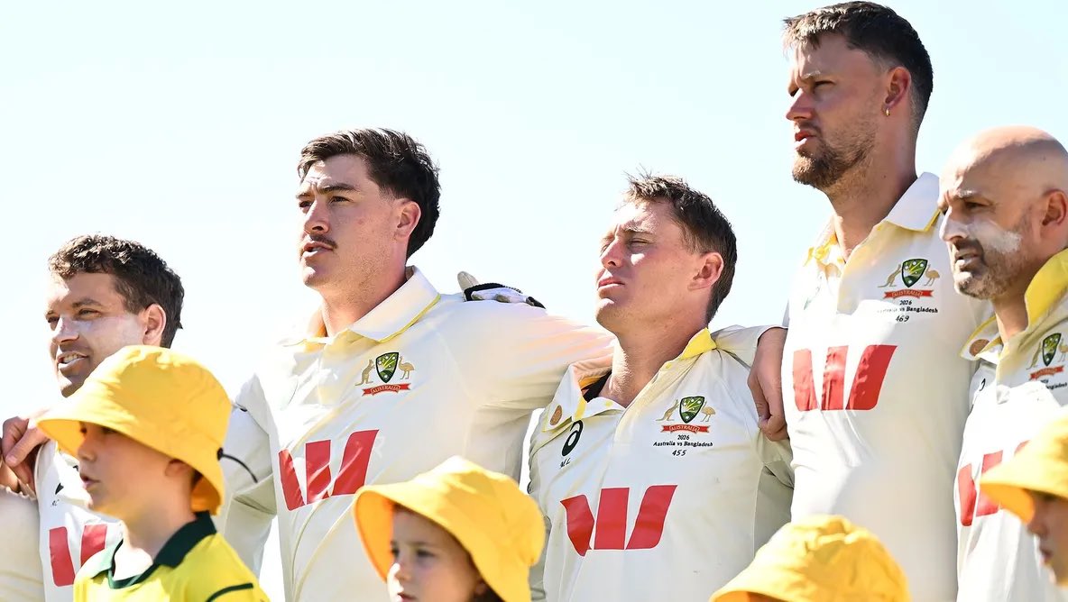 mufaddal_vohra's tweet photo. AUSTRALIA’S SQUAD FOR THE SOUTH AFRICAN TEST TOUR:

Cummins (C), Hazlewood, Starc, Smith, Lyon, Boland, Carey, Connolly, Green, Head, Inglis, Kuhnemann, Labuschagne, Neser, Renshaw and Webster. https://t.co/mcIV0AvXgh