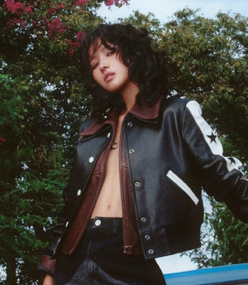 shuhuawolf's tweet photo. THE OUTFIT OMG???? 🫣🥴 https://t.co/6Jm7vpMsPM