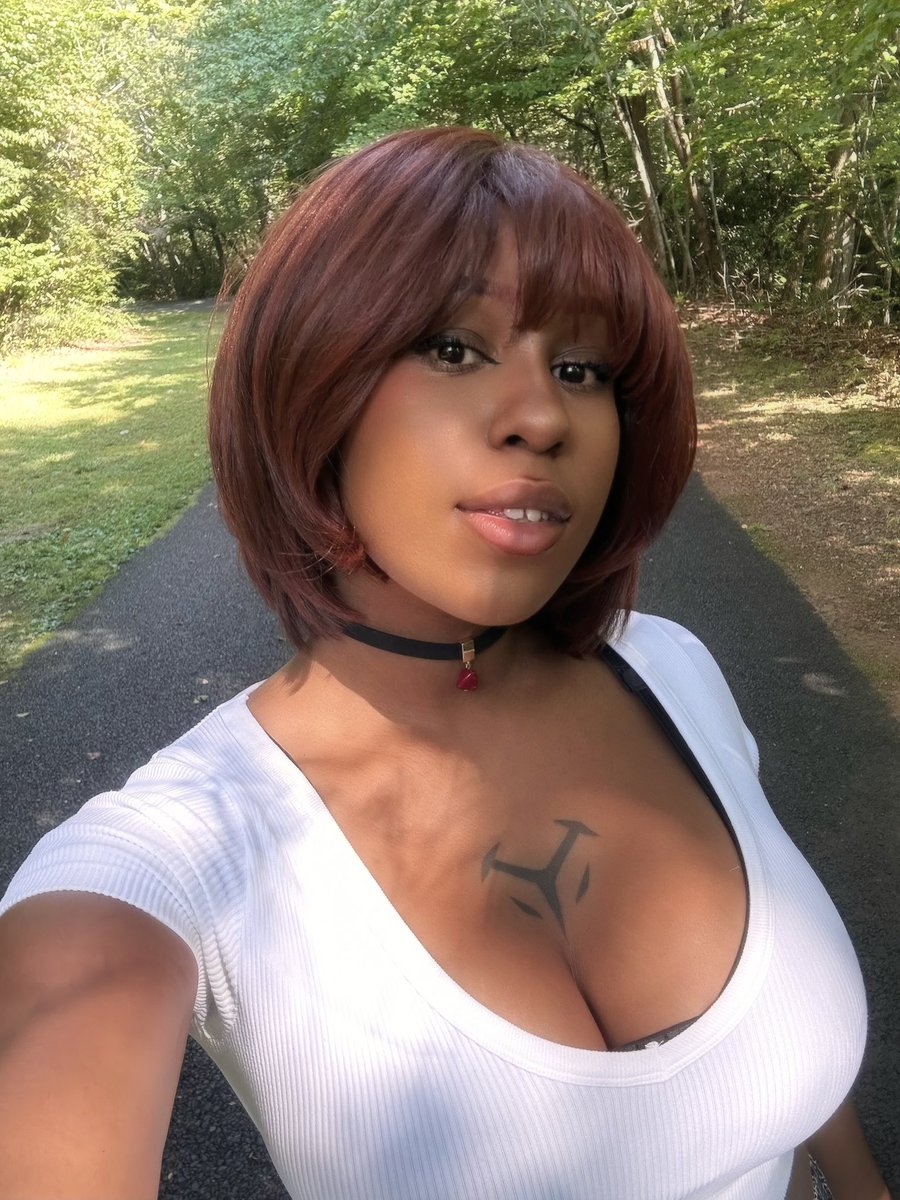 freetrip2venus's tweet photo. Lost somewhere 🖤 https://t.co/Fo7ujgcmJw