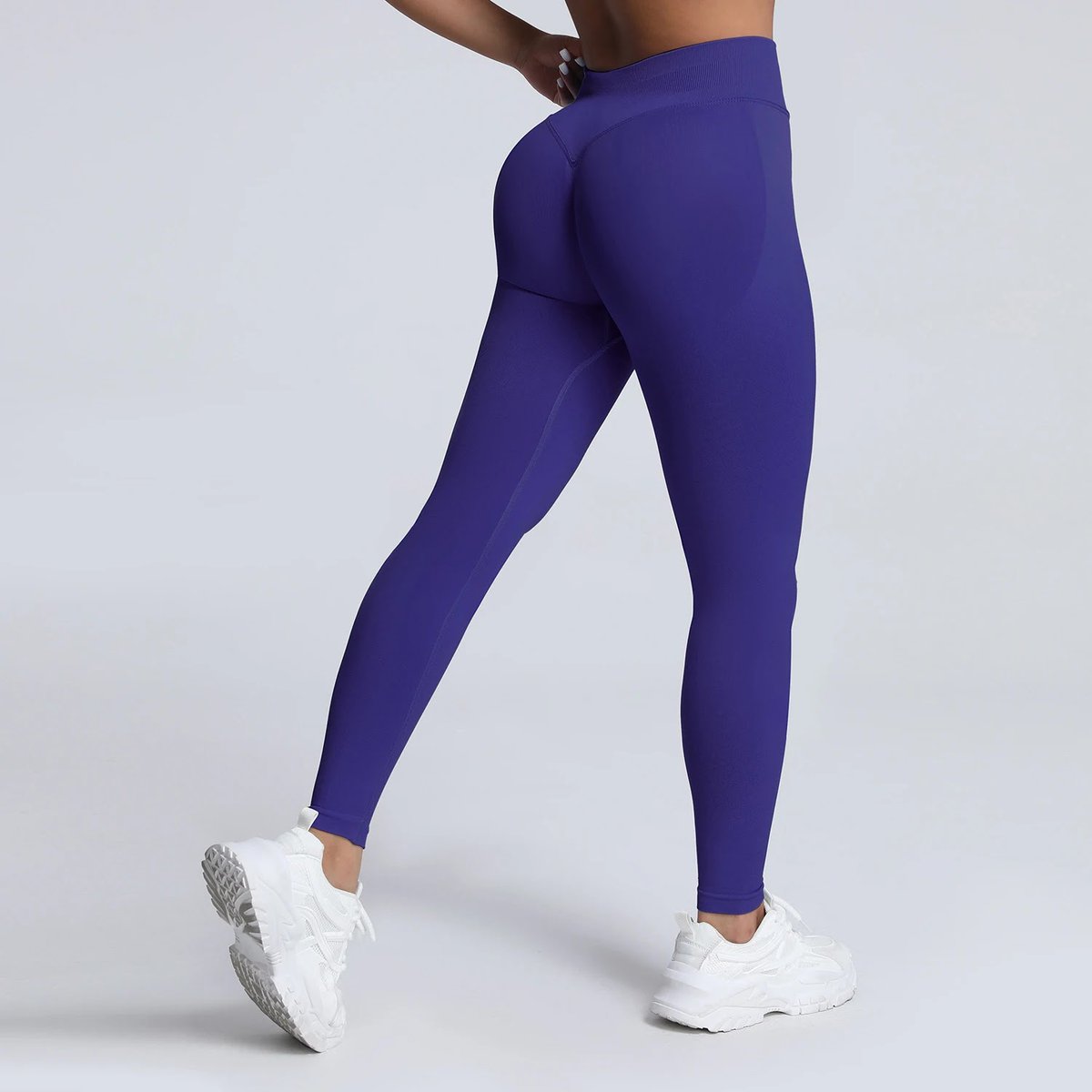 fitprohaus's tweet photo. Unleash confidence and comfort with Women’s Scrunch Seamless Leggings. Designed for a flawless fit and sculpted style, these leggings move with you—perfect for workouts or everyday wear. 🔥👖✨ #Activewear #FitnessFashion #SeamlessLeggings #GymStyle https://t.co/UUZtNK1CrJ https://t.co/wkChM8uUWP