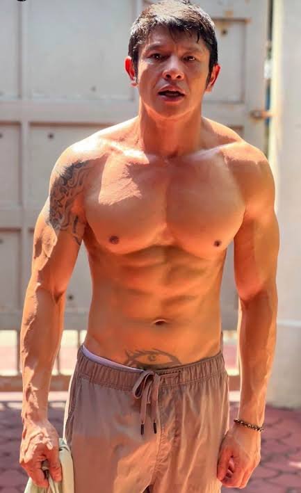 GEMSPROMAXdos's tweet photo. Hunk daddy... MANUEL CHUA! 🔥
join here to watch: https://t.co/5BFxei2Q6D https://t.co/3uXnT41N8p