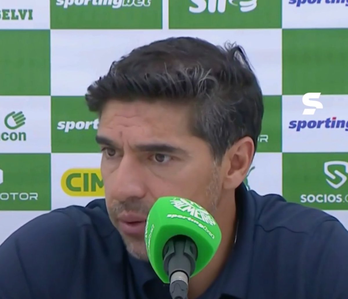 golsdobrasil1's tweet photo. 🎙️ Abel Ferreira comparou Palmeiras e Flamengo ao falar sobre a disputa entre os clubes:

“Comparem onde treinou o técnico do Palmeiras e do Flamengo. Onde jogaram os jogadores de Palmeiras e Flamengo.”

“Há uma equipe que tem a obrigação de fazer muito mais, e nós estamos sempre competindo com ela por tudo.”

🗞️ @ESPNBrasil 
📸 Reprodução/SporTV