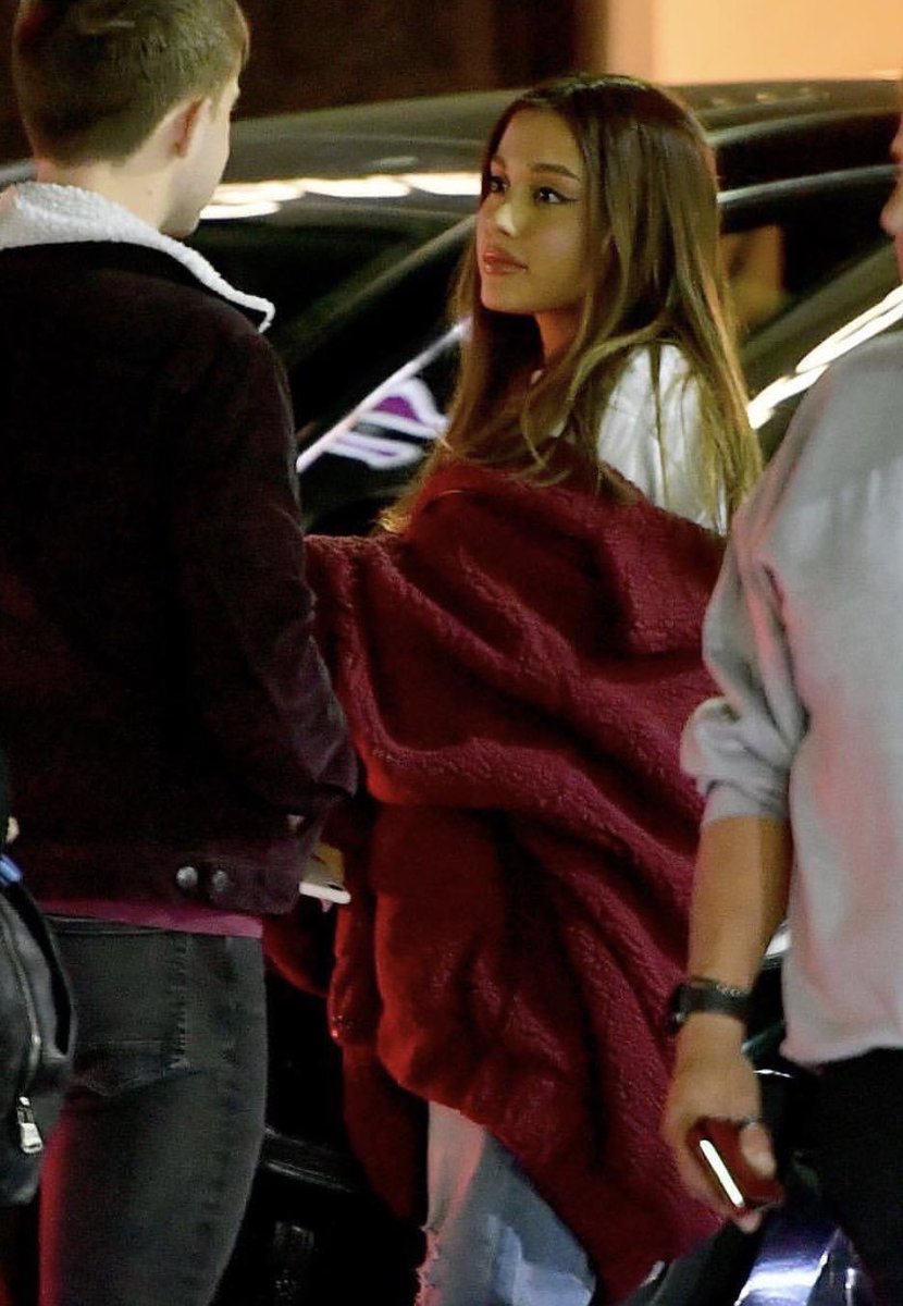 imhmadz's tweet photo. the best paparazzi candids of all time https://t.co/DQBrCyK1Xf