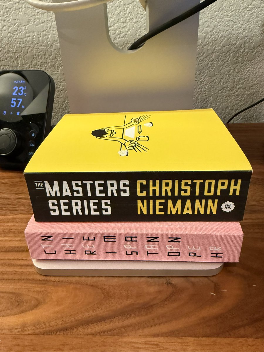 jonathanrico's tweet photo. These little books make me 🙂 https://t.co/ttnrK7mAec