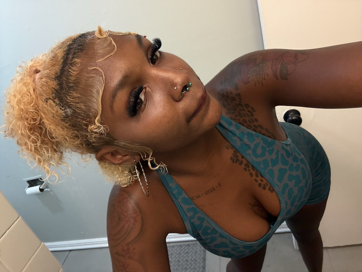 cierah111's tweet photo. face👄🫦👅 https://t.co/lEw1H3tD0f