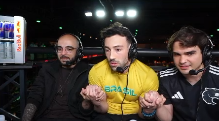 julianamayumiz's tweet photo. o ruim de ir nos eventos é perder a WP e ter perdido essa cena ao vivo deles de maozinha dadas no ultimo mapa da loud x nrg kkkkkkkkkkkkkkkkkkkkkkkkkkkkkkkkkkkkkkkkkkkkkkkkkkk https://t.co/KG5twUJb0A