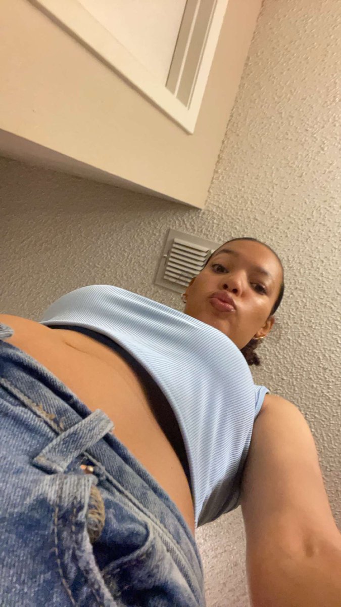 thicknthrobby's tweet photo. Moreeee😵‍💫😵‍💫😵‍💫#lightskin #exposed #paidactors #hornyy https://t.co/1k3E9trzDZ