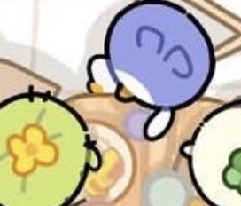 Hotnerdyearner's tweet photo. - The goose alone in his hot air balloon 
- The goose didn't dress up for cny, js holding the paper
- The goose didn't get a plate of his own
- The goose didn't get a makeover, he's the one doing it

??? :(

#BringValkoBack https://t.co/ZF09D8ImRo