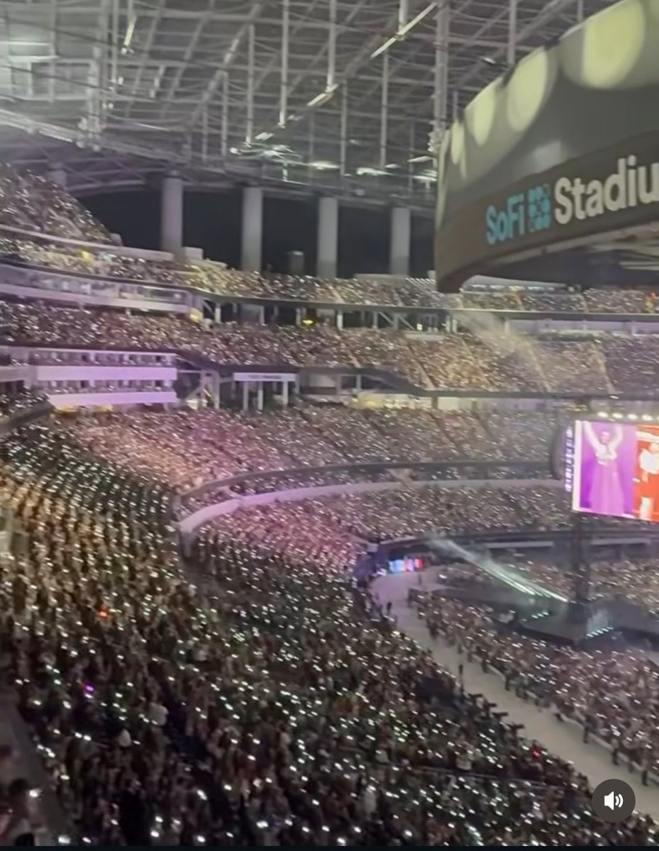 jolie_orchid's tweet photo. Arden Cho (voice of rumi from kpdh) was at the BTS la concert! https://t.co/O53Nk9XkSt