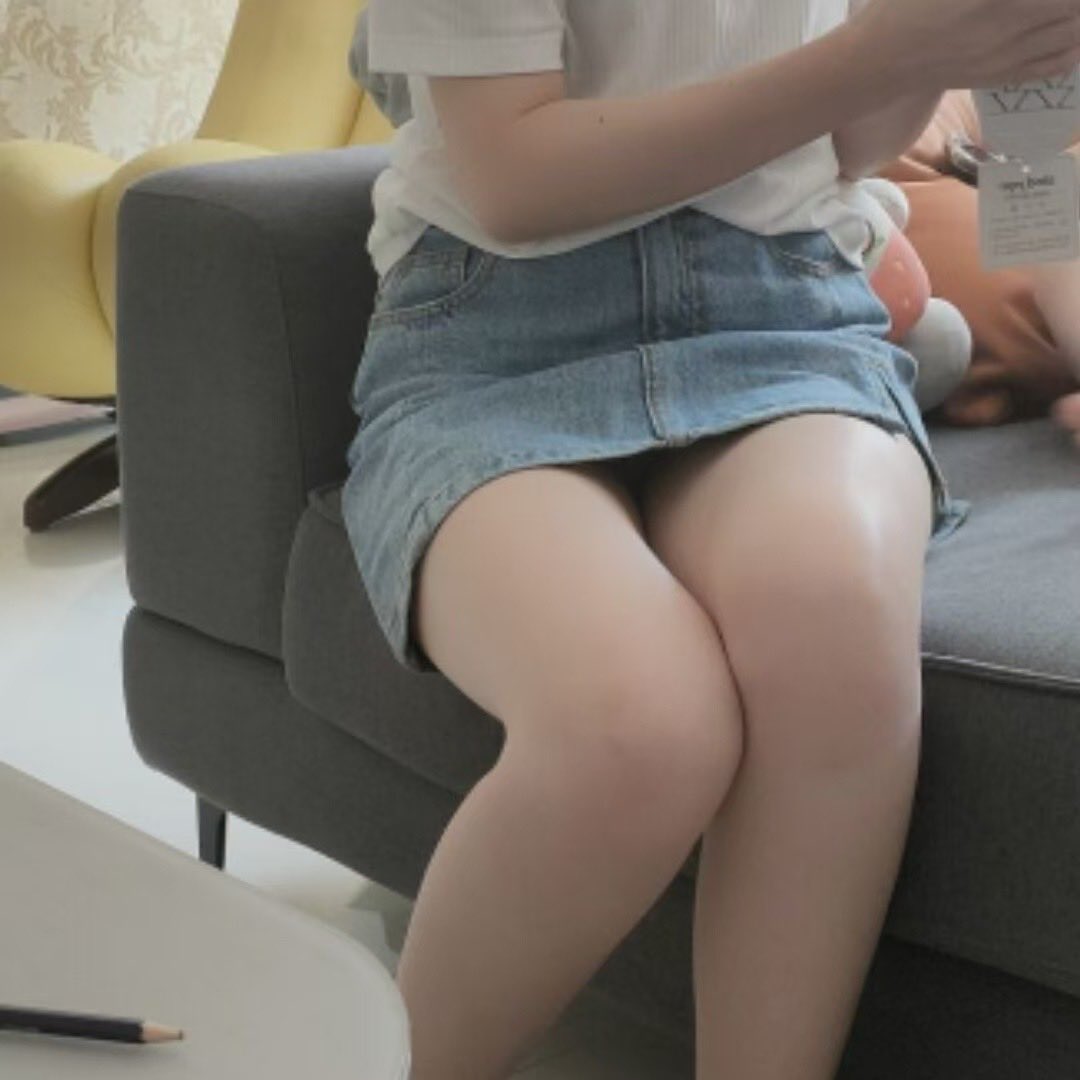 spankgurz's tweet photo. 别人开发成功了，你不用羡慕，你也可以，你不会，可以找我专业的人，别人开发成功，你只看到了结果，但你不知道我给人家出方案的时候，他有多信任。

开发之初很多人都迷茫，不知道如何下手，我给你个建议：先找个人，去听你们做爱，然后告诉你老婆，这种感觉，从心理上即紧张，又害羞，不信你可以试试 https://t.co/kMgUCNWkWP