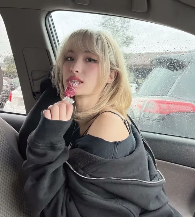 princessxaiko's tweet photo. I just received chocolate ($5 usd) from ytbitchboi via Throne. Thank you! https://t.co/TbdVFQQcCK #Wishlist #Throne https://t.co/ac0t1BTUSI