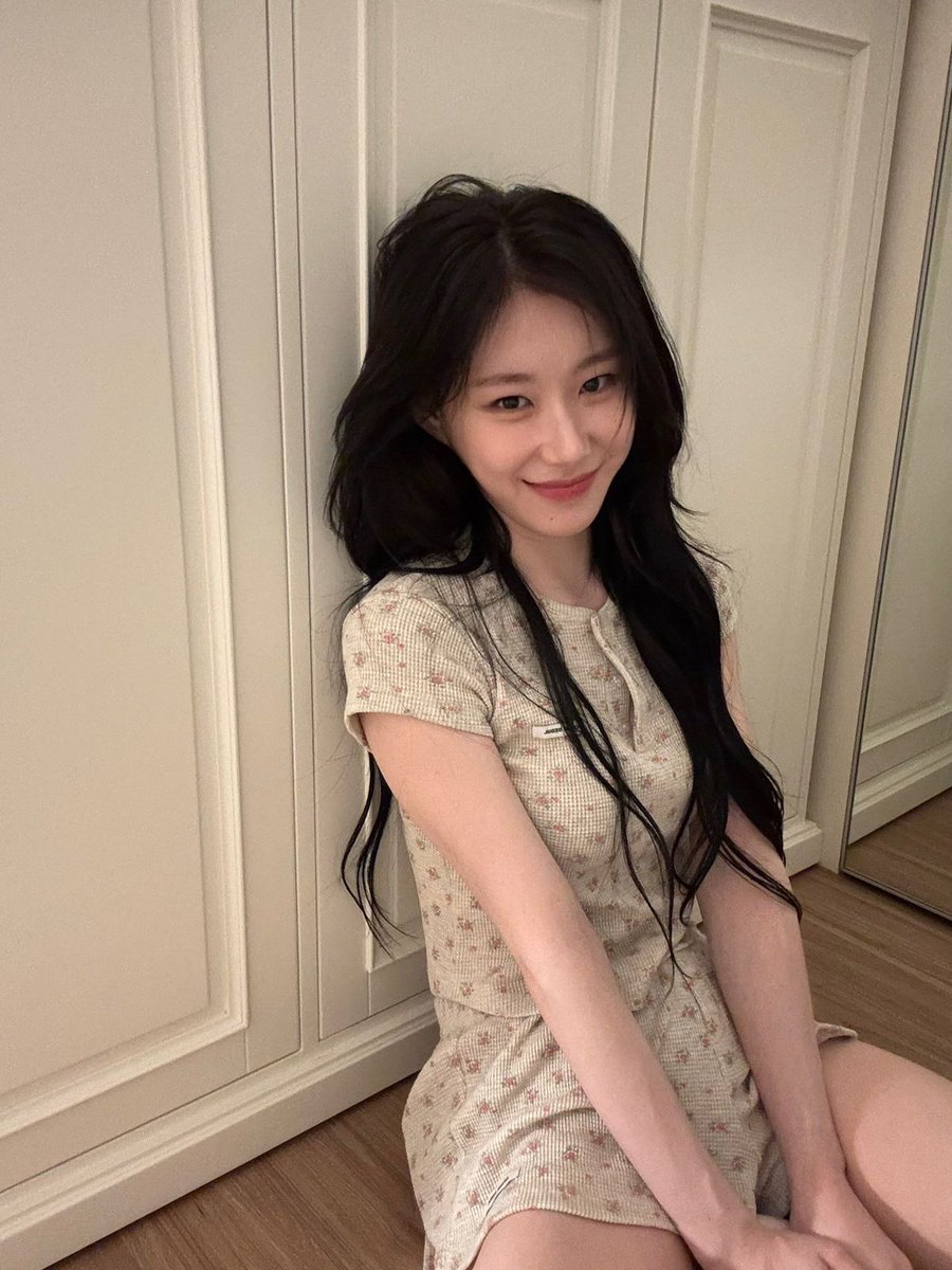 montnclair's tweet photo. "sayang aku reservasi dinner ya" gf
"bikin mie aja yang" bf https://t.co/qMdunBN3Of
