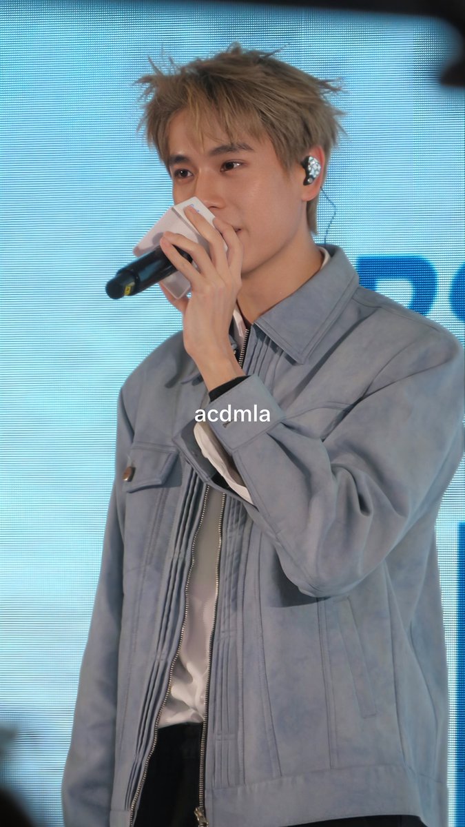 Acdmla's tweet photo. Phuuuuuuuuwiiinnn

#phuwintang 
#MizuMiFirstGlowWithPhuwin #MizuMixPhuwin #MizuMixWatsonsMY #MizuMiMY https://t.co/9Ip8SPdGvU