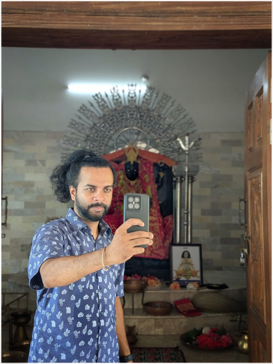 rupak00's tweet photo. মা সুগন্ধার পবিত্র আঙিনায় দ্বিতীয়বারের মতো ফেরা যেন এক পরম আশীর্বাদ! এতদূর পথ পেরিয়ে ঠিক পুজোর আগ মুহূর্তে পৌঁছানো, আরতি ও প্রসাদ গ্রহণের এই নিখুঁত মেলবন্ধন শুধুই মায়ের অপার কৃপা।
বরিশালের সুগন্ধা নদী তীরে অবস্থিত এই প্রাচীন শক্তিপীঠ একান্নটি সতীপীঠের একটি,  #51shaktipeeth https://t.co/6MCI3iorS8