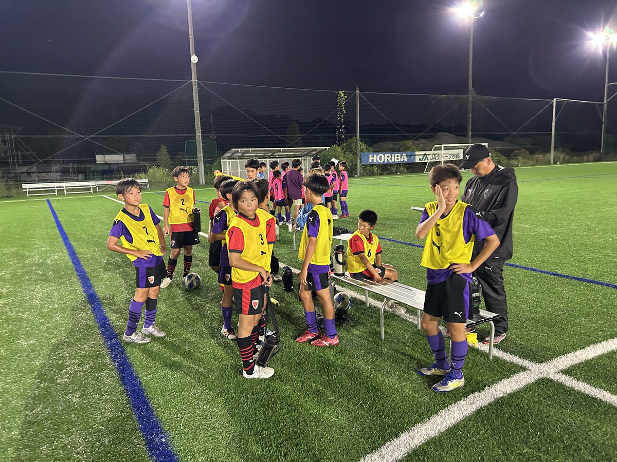 sangafc_school's tweet photo. 【SP対抗戦(後期)】
U12の対抗戦(後期)を行いました⚽️🟣

普段一緒にTRしている仲間とチームを組み、各会場のプライドをかけて戦いました😤

今回感じたこと、受けた刺激を、日常に活かしていきましょう👍

#京都サンガ
#サッカー
#スクール
#SP https://t.co/Y5D4nP5DP5