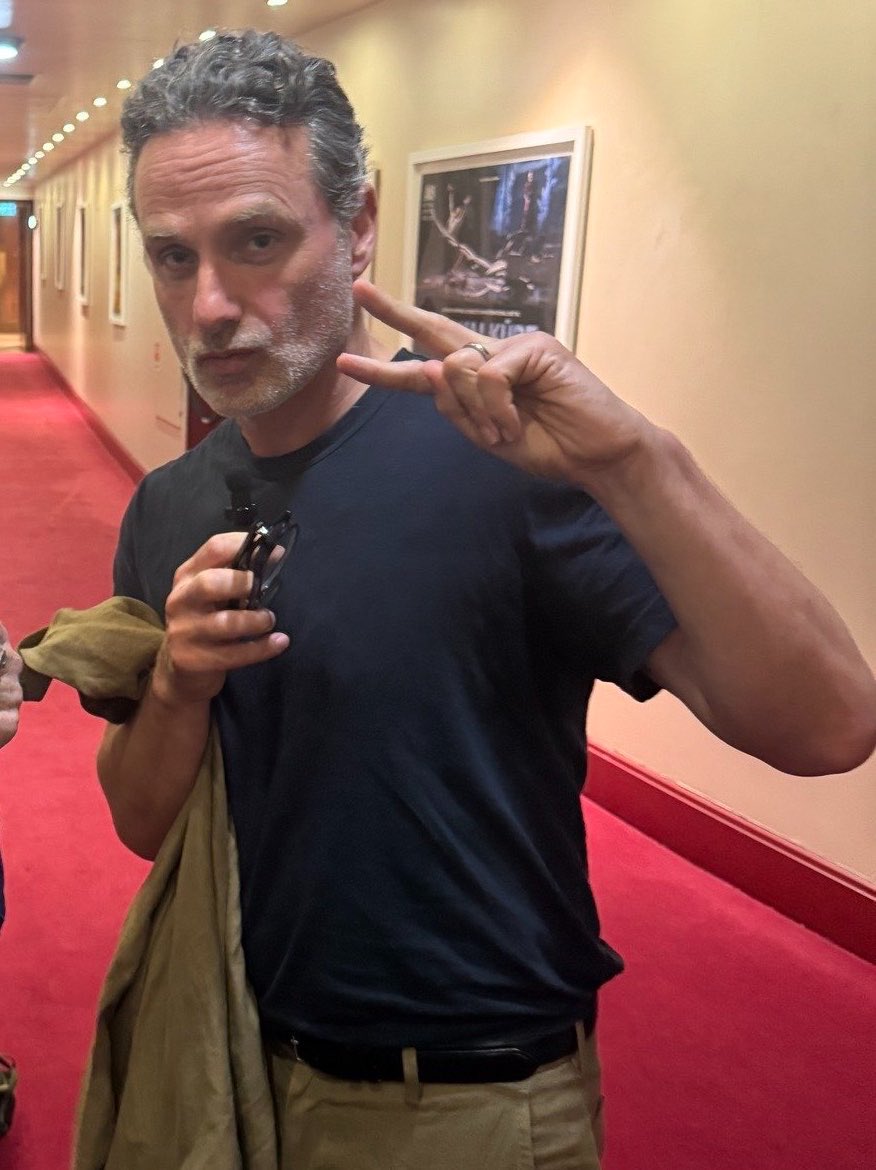 rickgrimesetc tweet picture