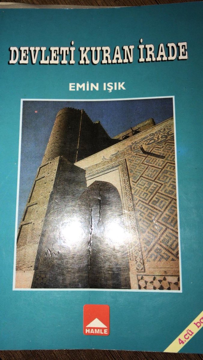 ersoyruhi's tweet photo. -♦️“Kuvvetini nefisten ve menfaatten alan her hareket şöhrete veya servete ulaşınca son bulur. Madde de başlayan maddide biter. Şekilden hareket eden şekilde nihayetlenir”

-♦️"Milletler varlıklarının temelini teşkil eden gayeden uzak yaşayamazlar. Millete yönelmeyen ve hizmet ederek millete mal olmayan hiçbir müessese millî değildir. Millî olmayan her şey, millet hayatından kovulmaya, yıkılıp yok olmaya mahkumdur."

Rahmetli Emin Işık Hocamızın “Devleti Kuran İrade” kitabı yeniden okunmalı, yeni baskıları yapılmalı.