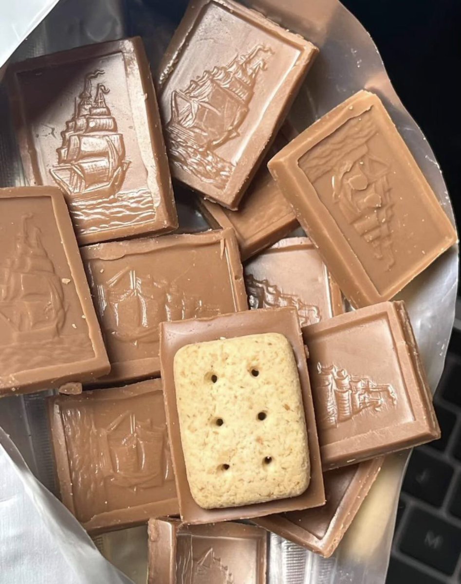 prettylexixoxos's tweet photo. Sino na nakatikim nito? Be honest… ang sarap diba?! 🥺🥹￼ https://t.co/mXeEUgZZce