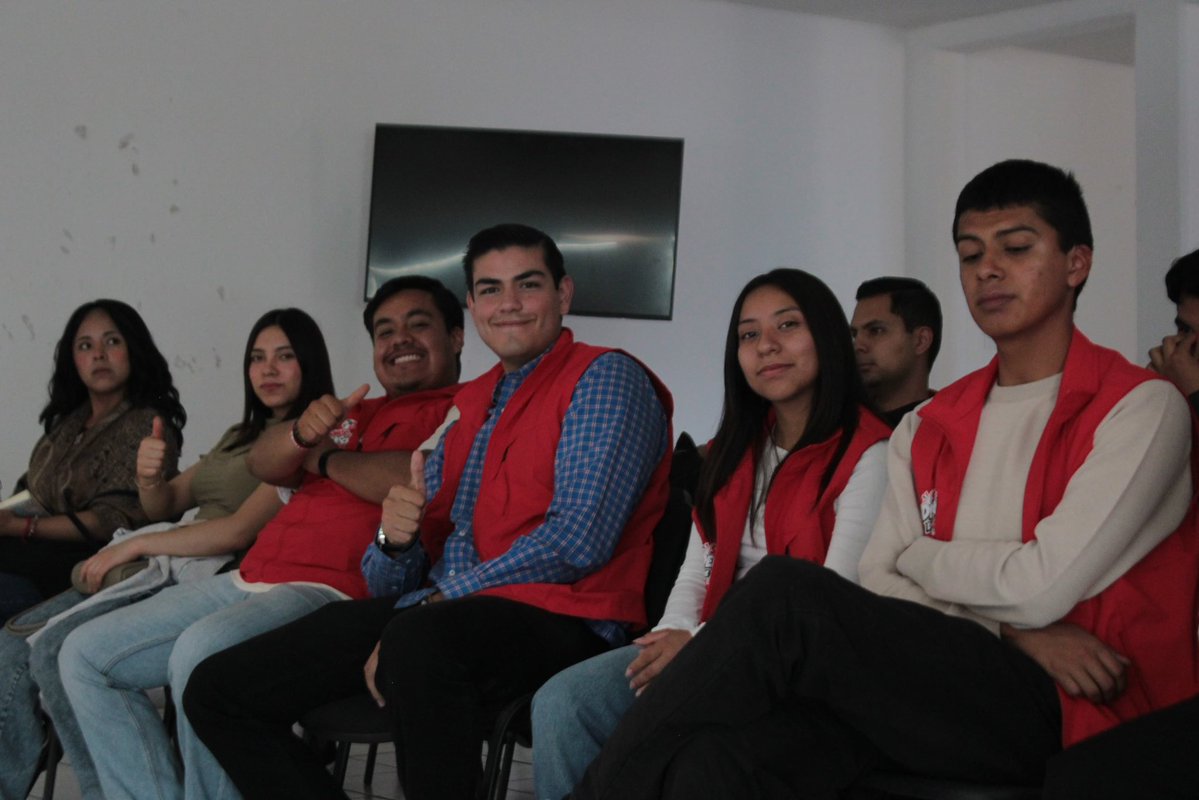 rjxm_puebla's tweet photo. 👊🏽| ¡La capacitación siempre es la base de la defensa de Puebla que encabeza la presidenta del @PRIdePUEBLA Dip @xitlalicceja !

Los jóvenes estamos listos para defender nuestro presente y luchar por construir el futuro https://t.co/BVhocazzSj