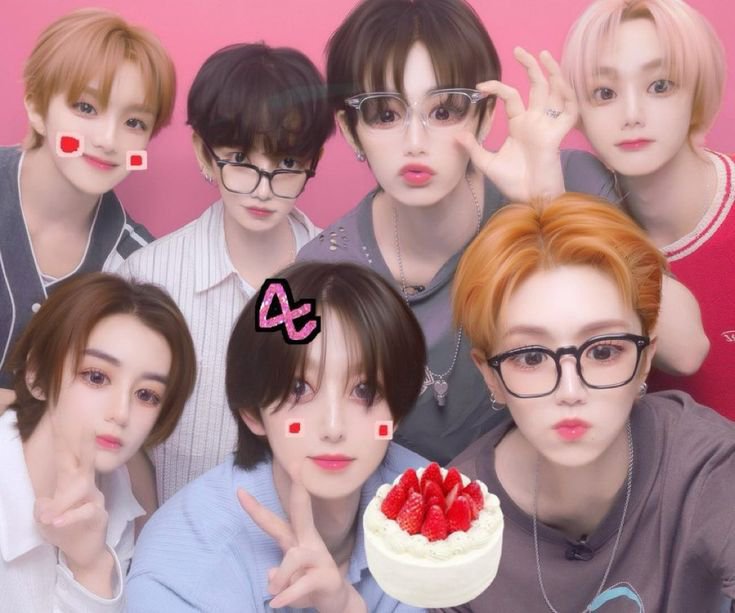 VoiderLeehan's tweet photo. @VoiderTaesan @VoiderWoonhak EH AIO CEPETAN CPDP SEBELUM GW PENGKI 🥺✌🏻 https://t.co/Xv7w9LZRi0