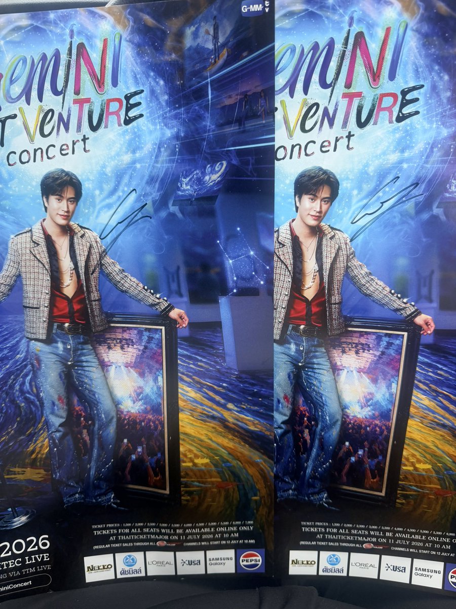 lune_deviljiw's tweet photo. มีอันไหนเป็นลายเซ็นปลอมไหมคะ ทำไมดูไม่เหมือนลายเซ็นเจมเลยง่ะ ถ้าเทียบกับรูปที่เจมถ่ายและเซ็นเมื่อคืนนี้ 🥹
#GeminiConcert #Gemini_nt https://t.co/lZRruQdMSg