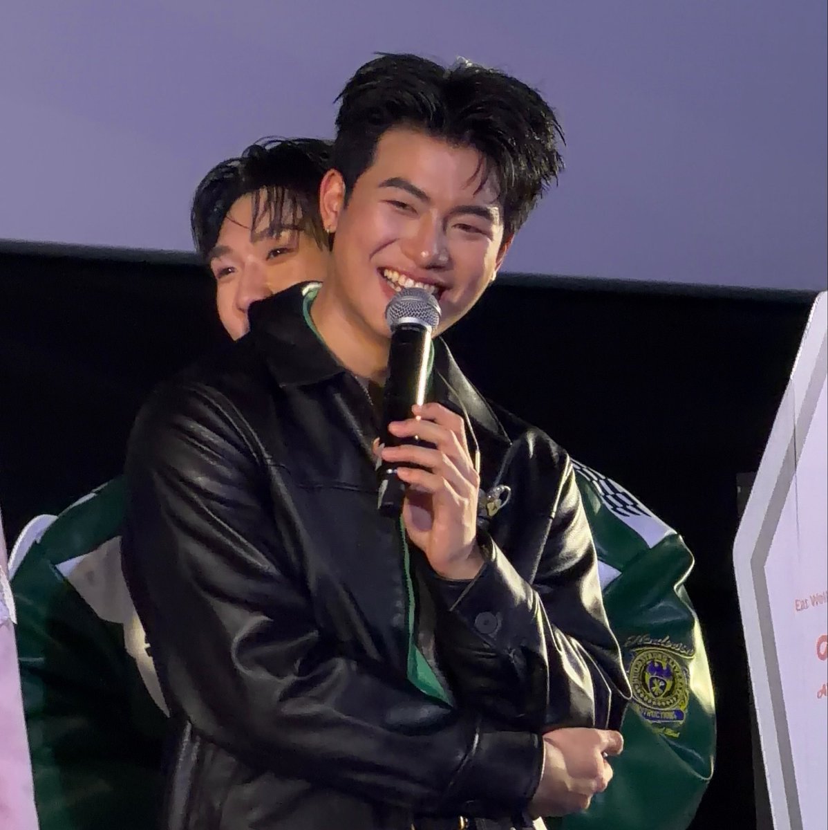 fewsporjaii__'s tweet photo. ติ่งเอ็นเจมา2ปีกว่าได้เจอกัน2ครั้งถ้วน
แต่ทำไมเราถึงรักแกได้ขนาดนี้ไม่เคยรักน้อยลงเลยมีแต่รักขึ้นมากเรื่อยๆรักนะ my oxygen 
 :¨ ·.·¨: 
  `· . #njprompt ₊˚⊹ᡣ𐭩🍮 https://t.co/qJXiQaV32Q