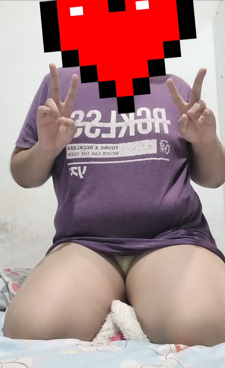 pierochubbyfem's tweet photo. Estas fotos porque me gusta mi cabello uwu 

#femboy #chubbyfemboy #thicc #muslosgruesos #thiccthighs #thickthighs https://t.co/VtM8Zj9BKS