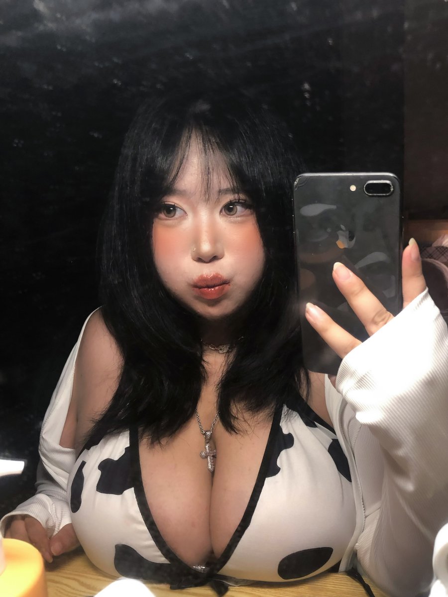 bbwggeng's tweet photo. 나 우유안나와!! 우유가 좋으면 우유나오는사람한테 가돈가!!
#섹트 #젖소 #비키니 #bbw https://t.co/LXKIrCIiSJ