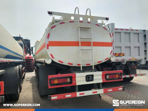 superegn's tweet photo. 🚛 From China to Guinea! 🇨🇳➡️🇬🇳
SUPEREGN exported one SINOTRUK oil tank truck on June 28, 2026.
💪 340 HP | ⚙️ 10-speed + PTO | 🛞 9.5T front axle
Another truck ready for the road! 🌍🔥
#SUPEREGN #SINOTRUK #OilTankTruck #TruckExport #Guinea https://t.co/xuAaEsGnc6
