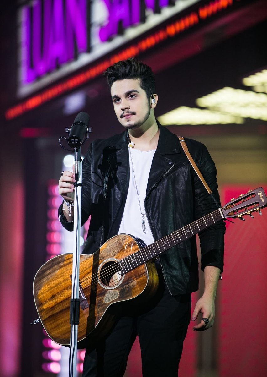 chuvadels's tweet photo. não supero o tanto que ele tava lindo no dvd acústico https://t.co/0MZ5gp2dcu