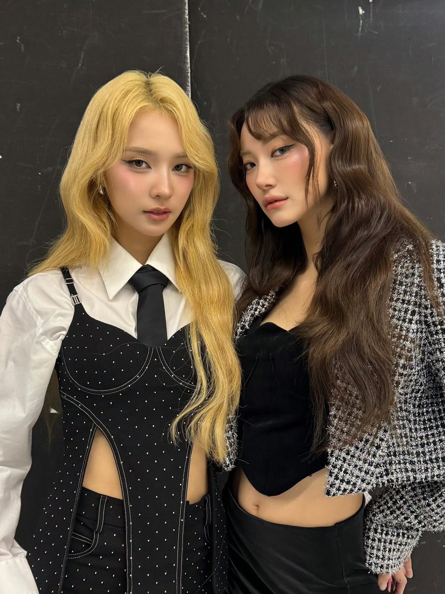 siuha801's tweet photo. I can't wait for this fan concert—I'm really curious about what the theme will be!

#JanJingJingFancon
 #JanJingJing
#แจนจิงจิง https://t.co/TS9mfpFjx8